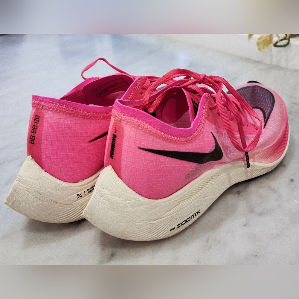 Nike Women's Vaporfly Next% size 7